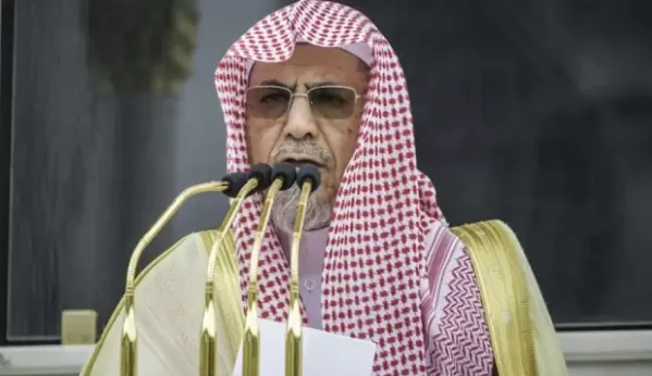 الشيخ صالح بن حميد يلقي خطبة يوم عرفة الشيخ صالح بن حميد يلقي خطبة يوم عرفة