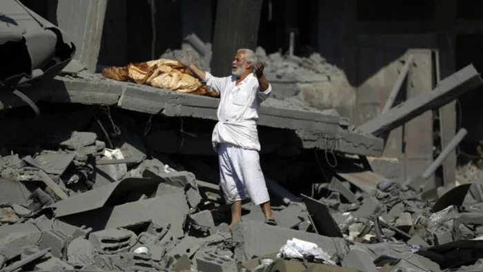 الصحة في غزة: 150 ضحية نتيجة الغارات الإسرائيلية منذ صباح الخميس الصحة في غزة: 150 ضحية نتيجة الغارات الإسرائيلية منذ صباح الخميس