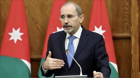 الصفدي: نتعاون مع أنقرة ودمشق لإنهاء الهجمات الإسرائيلية على سوريا وسنسعى لمواجهة التحديات ومحاربة الإرهاب.