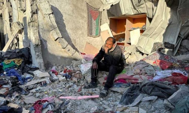 الصليب الأحمر: العمليات الإنسانية في غزة "على وشك الانهيار التام"