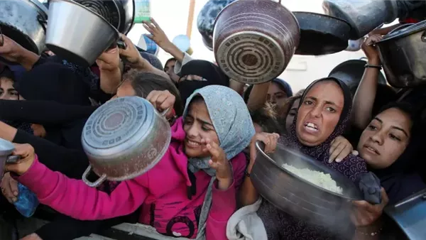 الصليب الأحمر: غزة تقترب من الانهيار الكامل والتحرك الإنساني بات مقيدًا
