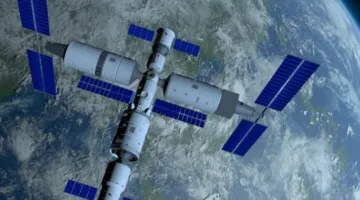 الصين تُطلق بعثة فضائية لجمع عينات من كويكب