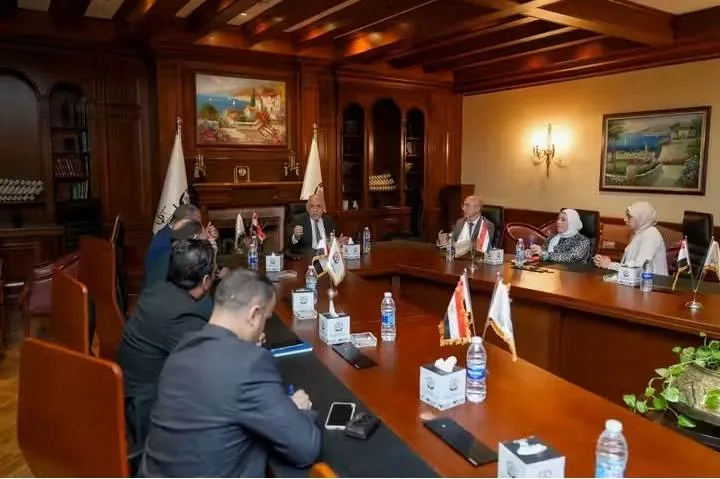 الطاقة والثروة المعدنية بـ"الجبهة الوطنية" تستعرض رؤيتها لدعم الاقتصاد الوطني