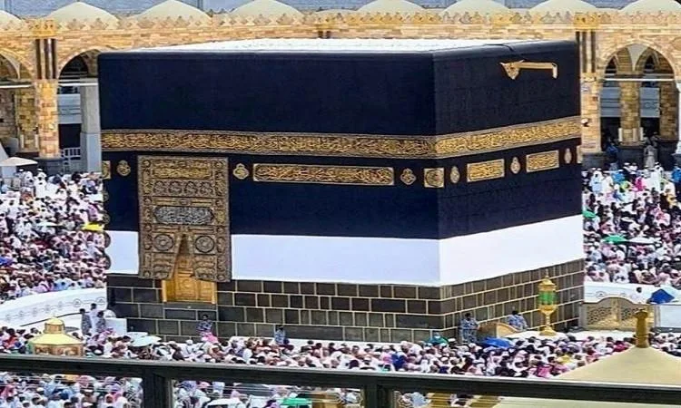 الطواف حول الكعبة: أنواعه ومتطلباته وواجباته الطواف حول الكعبة: أنواعه ومتطلباته وواجباته