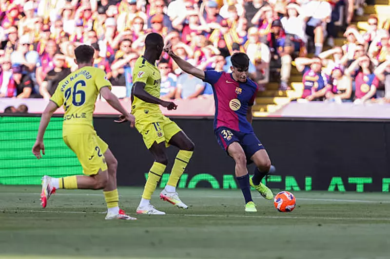 “الغواصات في دوري الأبطال”: برشلونة يتعرض للخسارة أمام فياريال خلال احتفالهم بالدوري “الغواصات في دوري الأبطال”: برشلونة يتعرض للخسارة أمام فياريال خلال احتفالهم بالدوري