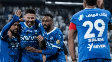 الهلال يعلن إصابة نجمه بنزلة معوية