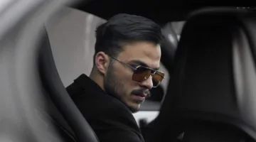 الفنان الأردني سيلاوي يذرف الدموع بسبب قسوة والدته