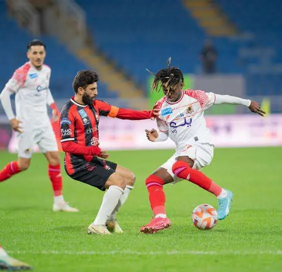 الفوز على ضمك يضمن بقاء الفتح في دوري روشن الفوز على ضمك يضمن بقاء الفتح في دوري روشن