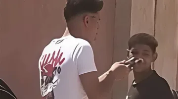 القبض على شاب يستخدم صاعق كهربائي لتهديد الطالبات والتحرش بهن بالقرب من المدارس في الفيوم