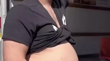 القصة الشاملة لأحمد الفاتح، أول رجل عربي يمر بتجربة الحمل والولادة.