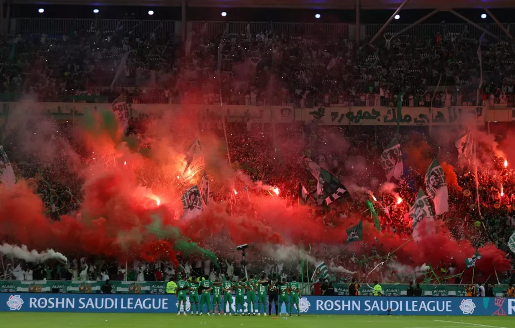 القنوات التي ستبث مباراة الأهلي أمام الرياض في الجولة 34 من الدوري السعودي القنوات التي ستبث مباراة الأهلي أمام الرياض في الجولة 34 من الدوري السعودي