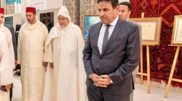 الكاتب العام لجهة مراكش يتفقد معرض جسور ويشدد على أنه يعكس عمق العلاقات الأخوية بين المملكة والمغرب.