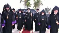 الكنيسة الأرثوذكسية تحتفل بذكرى مجمع نيقية من خلال قداس مشترك الكنيسة الأرثوذكسية تحتفل بذكرى مجمع نيقية من خلال قداس مشترك