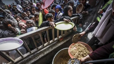 الكيان المرفوض: نواجه أخطر أزمة دبلوماسية عالمية منذ تأسيسنا، والأصدقاء تخلو عنا.. الاحتلال يهاجم عشرين دبلوماسيًا أجنبيًا في جنين.. الاتحاد الأوروبي يفكر في إلغاء اتفاق التجارة الحرة.. وزير خارجية فرنسا: إسرائيل جعلت غزة مقبرة. الكيان المرفوض: نواجه أخطر أزمة دبلوماسية عالمية منذ تأسيسنا، والأصدقاء تخلو عنا.. الاحتلال يهاجم عشرين دبلوماسيًا أجنبيًا في جنين.. الاتحاد الأوروبي يفكر في إلغاء اتفاق التجارة الحرة.. وزير خارجية فرنسا: إسرائيل جعلت غزة مقبرة.