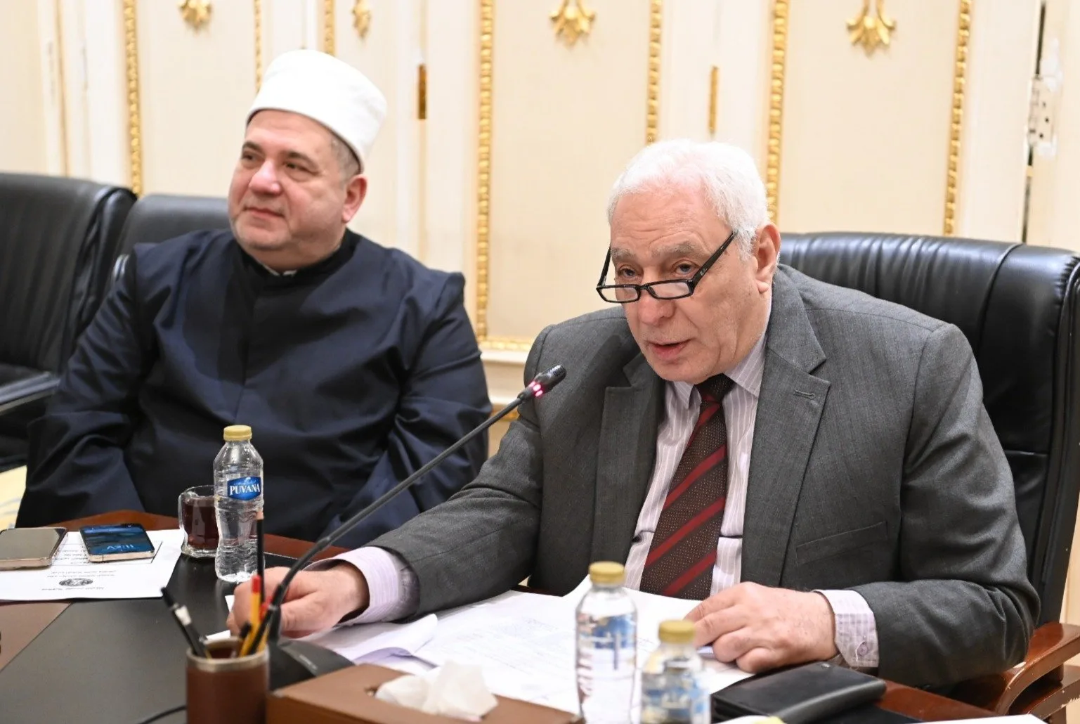 اللجنة الدينية في البرلمان تعتمد ميزانية العام المالي القادم لعدد من مستشفيات الأزهر اللجنة الدينية في البرلمان تعتمد ميزانية العام المالي القادم لعدد من مستشفيات الأزهر