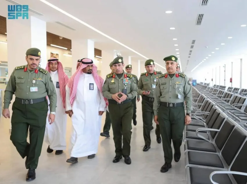 اللواء المربع يقوم بزيارة تفقدية لجوازات منفذ حالة عمار اللواء المربع يقوم بزيارة تفقدية لجوازات منفذ حالة عمار