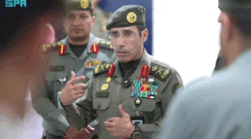 اللواء صالح المربع يقوم بجولة تفقدية على جوازات ميناء جدة الإسلامي لمتابعة استعدادات استقبال الحجاج.