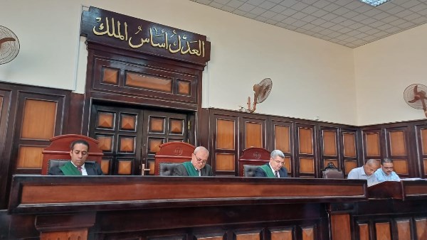 المؤبد لـ عاطل والمشدد 3 سنوات لآخر قتـ.ـلوا فلاحا وأصابوا ابنته بأسيوط