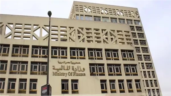 المالية تفصل ضريبة القيمة المضافة عن قيمة مشتريات قطاعات الحديد والألومنيوم والنحاس
