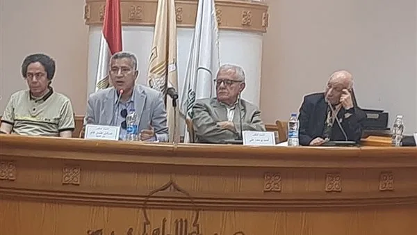 المجلس الأعلى للثقافة يستكشف عالم الشعر لمحمد إبراهيم أبو سنة المجلس الأعلى للثقافة يستكشف عالم الشعر لمحمد إبراهيم أبو سنة