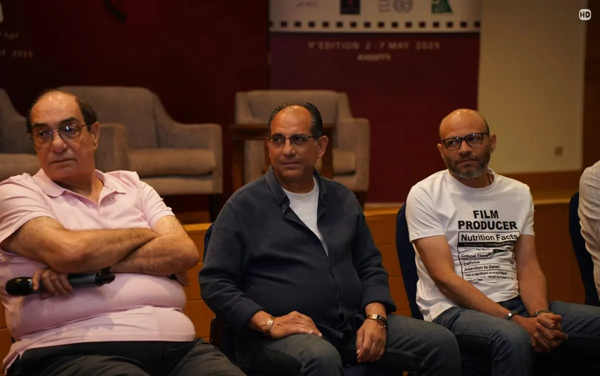 المخرج أحمد علي: أرفض إثبات قوة المرأة أمام الرجل المخرج أحمد علي: أرفض إثبات قوة المرأة أمام الرجل