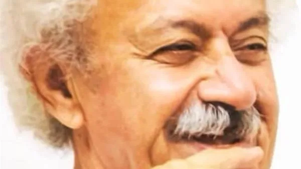 المخرج أحمد فؤاد درويش يستضيفه ورشة الزيتون الأدبية في أمسية الليلة. المخرج أحمد فؤاد درويش يستضيفه ورشة الزيتون الأدبية في أمسية الليلة.