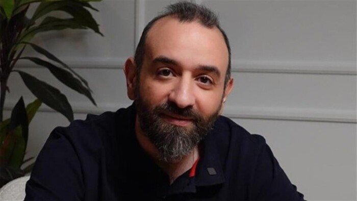 المخرج عمرو سلامة: موهبة محمد رمضان تفوق الأفلام التي أداها.