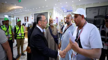 المدير التنفيذي لبعثة الحج المصرية يقوم بزيارة تفقدية لحجاج القرعة في فنادق الإقامة