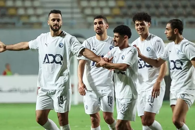بعد تقديم بيراميدز طلبه مجددًا.. رابطة الأندية توضح 6 أسباب تمنع تأجيل مباراة سيراميكا في الدوري. بعد تقديم بيراميدز طلبه مجددًا.. رابطة الأندية توضح 6 أسباب تمنع تأجيل مباراة سيراميكا في الدوري.