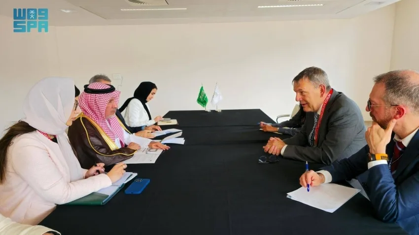 المسؤول الأعلى لمركز الملك سلمان للإغاثة يلتقي المفوض العام لوكالة الأونروا المسؤول الأعلى لمركز الملك سلمان للإغاثة يلتقي المفوض العام لوكالة الأونروا
