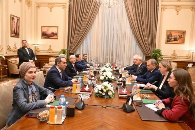 المستشار حنفي جبالي يجتمع برئيس الجمعية الوطنية في بيلاروسيا المستشار حنفي جبالي يجتمع برئيس الجمعية الوطنية في بيلاروسيا