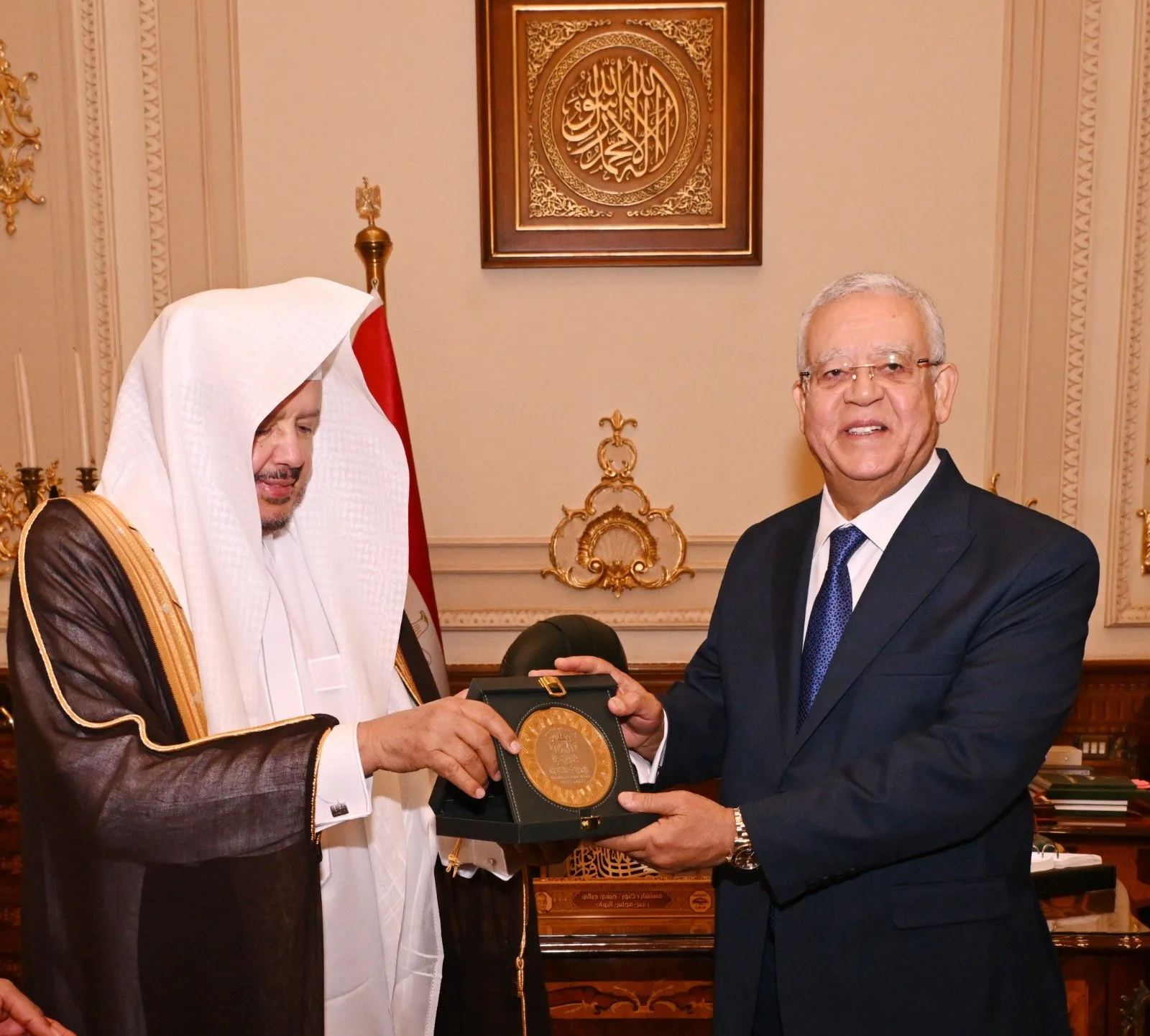 المستشار حنفي جبالي يستقبل رئيس مجلس الشورى في المملكة العربية السعودية المستشار حنفي جبالي يستقبل رئيس مجلس الشورى في المملكة العربية السعودية