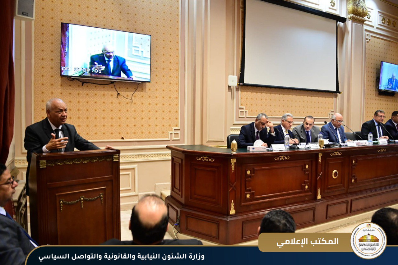 المستشار محمود فوزي يطمئن الجميع بشأن قانون الإيجار القديم: الحكومة والنواب لن ينحازوا لطرف على حساب الآخر