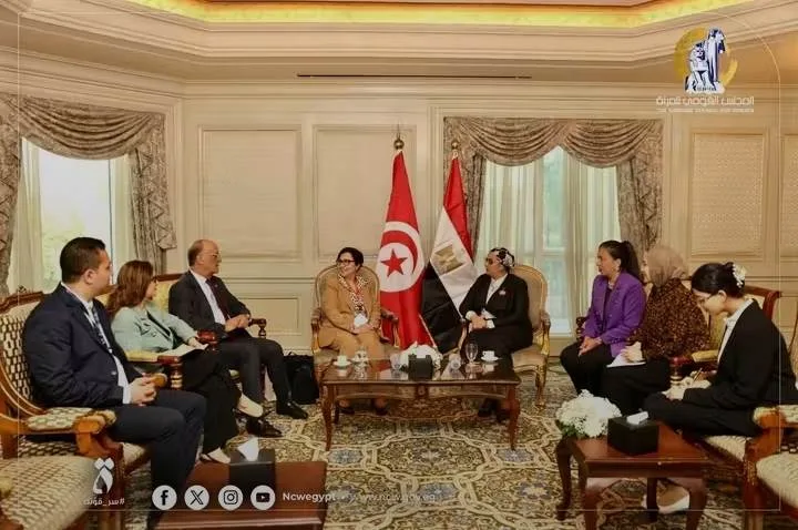 المستشارة أمل عمار تلتقي وزيرة الأسرة والمرأة والطفولة وكبار السن بتونس