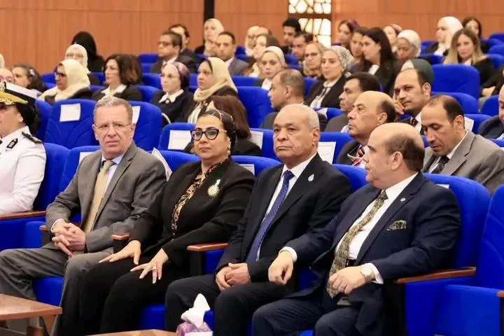 المستشارة أمل عمار تُشارك في احتفالات تقدير جهود الدولة في دعم وتمكين ذوي الإعاقة. المستشارة أمل عمار تُشارك في احتفالات تقدير جهود الدولة في دعم وتمكين ذوي الإعاقة.