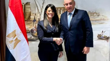 المشاط تناقش مع المفوض الأوروبي للشراكات الدولية تعزيز الاقتصاد الأخضر