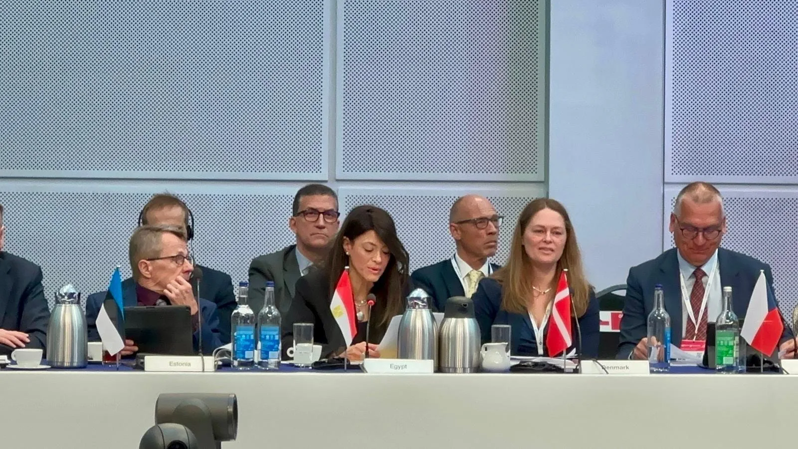 المشاط: شراكتنا مع البنك الأوروبي تستند إلى التزام متبادل لتعزيز التنمية الاقتصادية والتكامل الإقليمي. المشاط: شراكتنا مع البنك الأوروبي تستند إلى التزام متبادل لتعزيز التنمية الاقتصادية والتكامل الإقليمي.