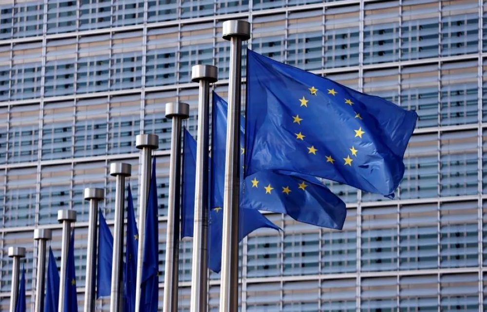المفوضية الأوروبية تخفض توقعات النمو في منطقة اليورو بسبب التوترات التجارية مع الولايات المتحدة المفوضية الأوروبية تخفض توقعات النمو في منطقة اليورو بسبب التوترات التجارية مع الولايات المتحدة