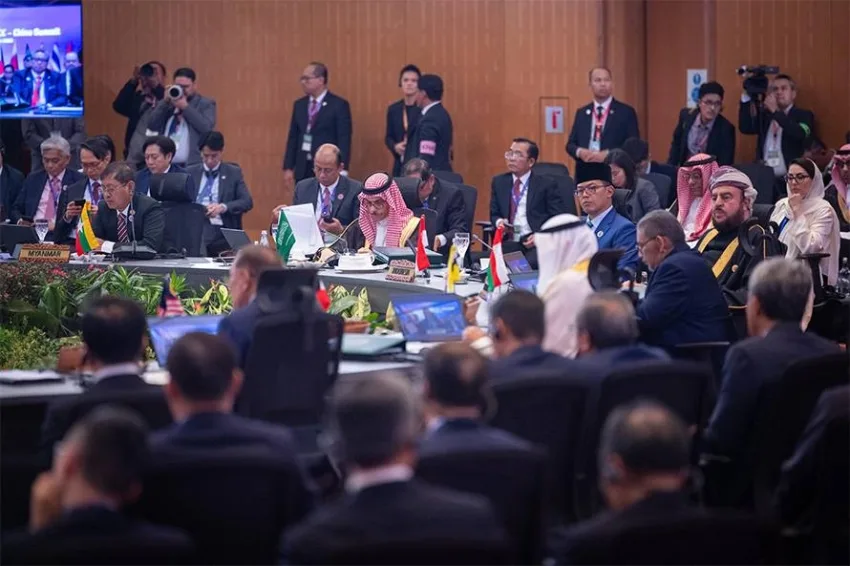 المملكة تبرز أهمية تعزيز التعاون الاقتصادي مع «الأسيان» المملكة تبرز أهمية تعزيز التعاون الاقتصادي مع «الأسيان»