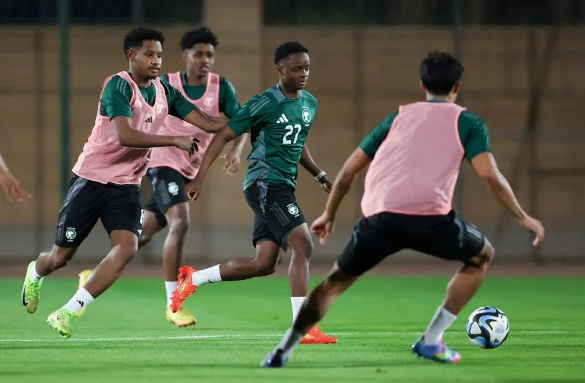 المنتخب الأخضر تحت 23 عاماً يبدأ تحضيراته في معسكر الرياض استعداداً لبطولة تولون المنتخب الأخضر تحت 23 عاماً يبدأ تحضيراته في معسكر الرياض استعداداً لبطولة تولون