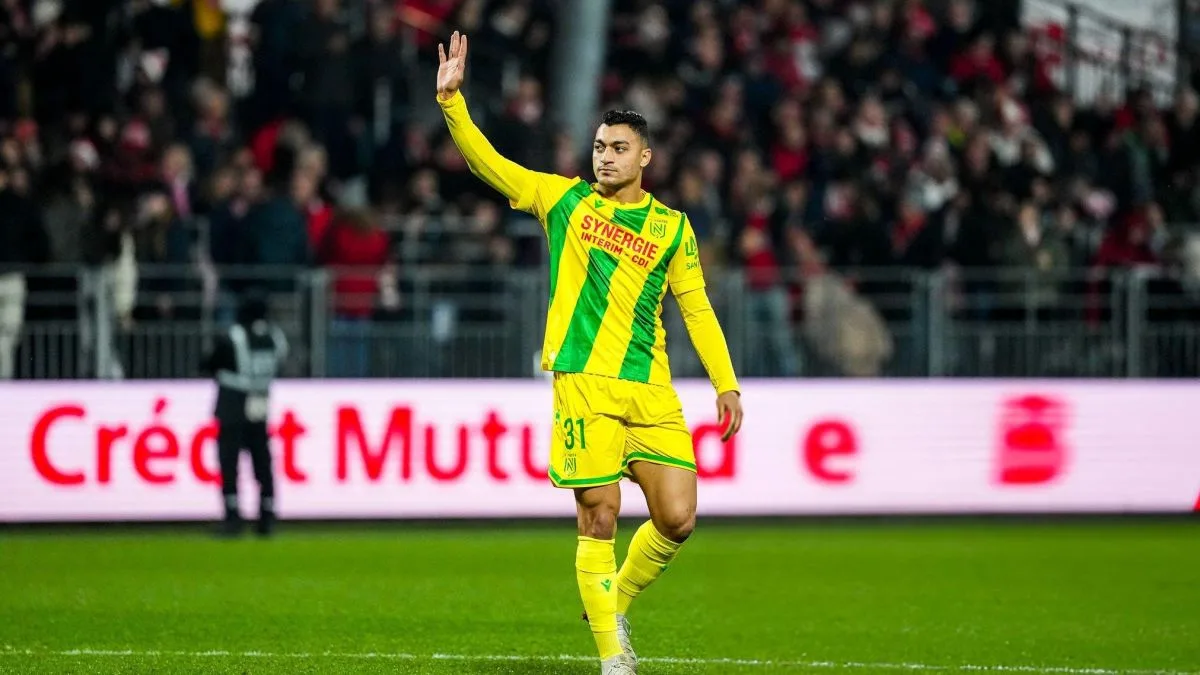 المهاجم المصري مصطفى محمد من نانت يرفض الانضمام لحملة دعم المثلية في الدوري الفرنسي المهاجم المصري مصطفى محمد من نانت يرفض الانضمام لحملة دعم المثلية في الدوري الفرنسي
