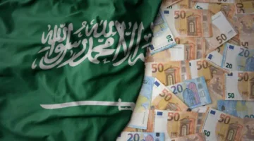الميزانية السعودية تُظهِر تراجع الإيرادات النفطية واتساع العجز