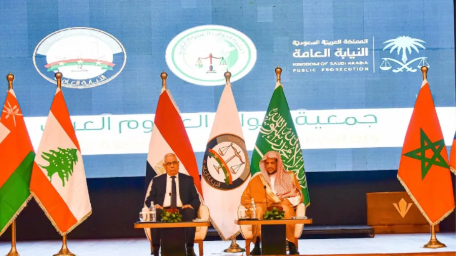 النائب العام السعودي يطلق فعاليات ورشة عمل حول “طرق التحقيق في قضايا الإرهاب” التي تنظمها النيابة العامة المصرية في القاهرة. النائب العام السعودي يطلق فعاليات ورشة عمل حول “طرق التحقيق في قضايا الإرهاب” التي تنظمها النيابة العامة المصرية في القاهرة.