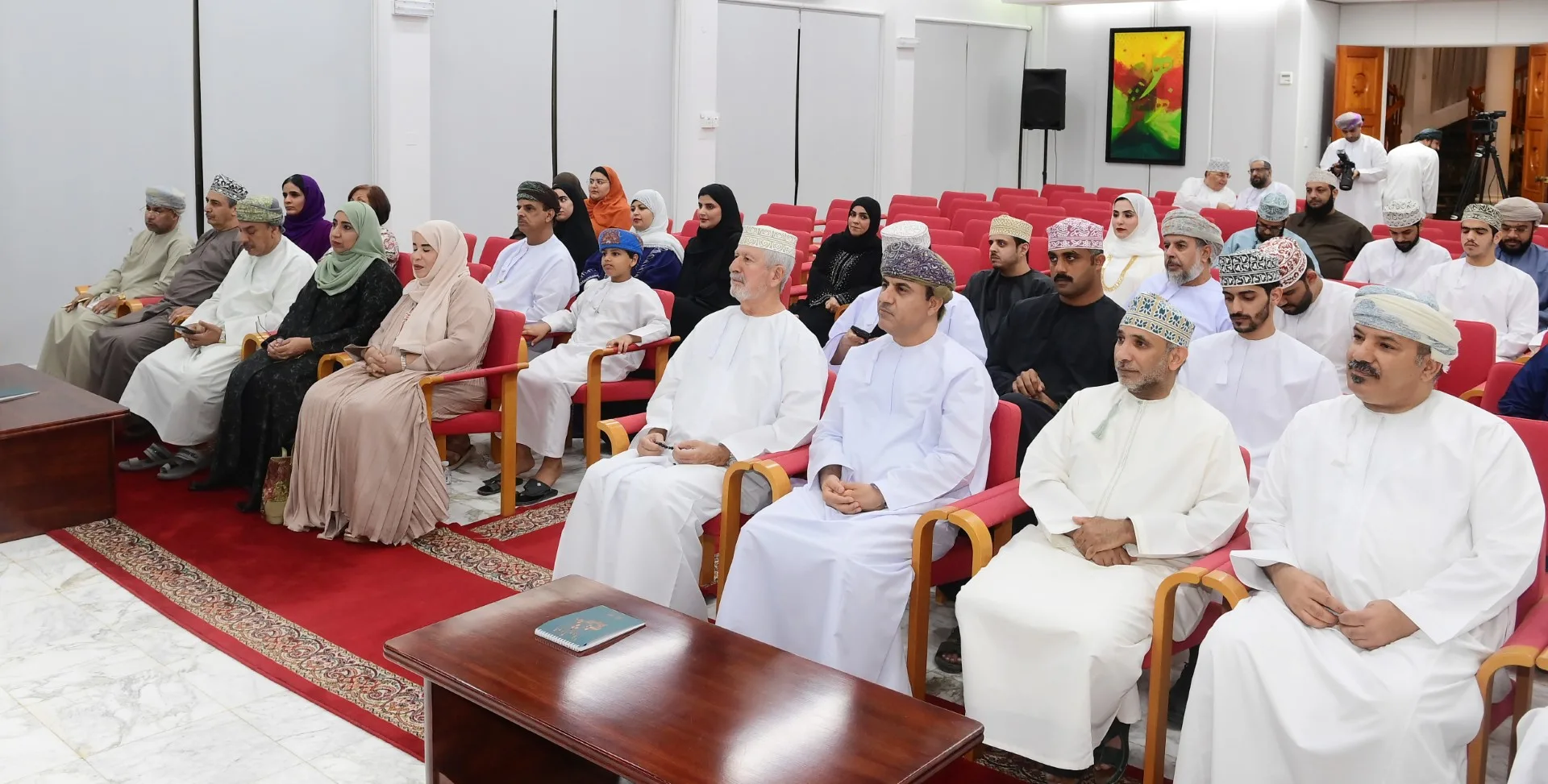 النادي الثقافي يقيم مناقشة حول “دور الأمن الثقافي في حماية الهوية الوطنية” النادي الثقافي يقيم مناقشة حول “دور الأمن الثقافي في حماية الهوية الوطنية”