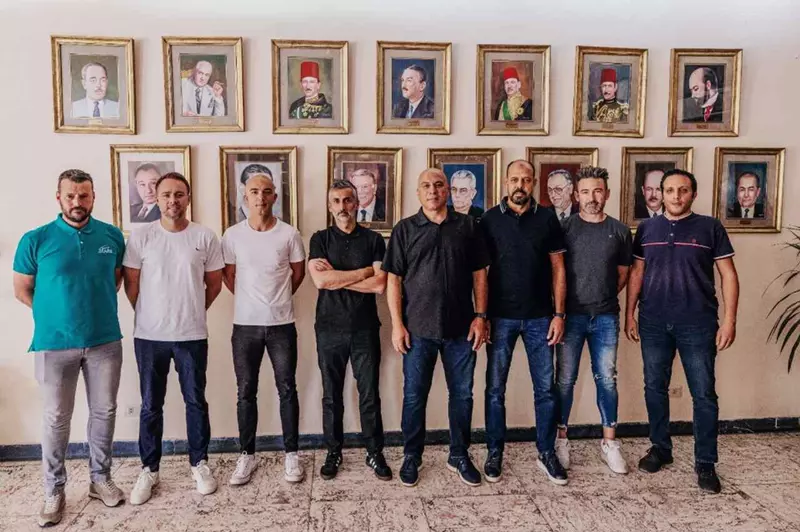 استمرار النحاس ورحيل الثنائي.. التشكيل الكامل للجهاز الفني الجديد للنادي الأهلي برئاسة ريبييرو استمرار النحاس ورحيل الثنائي.. التشكيل الكامل للجهاز الفني الجديد للنادي الأهلي برئاسة ريبييرو