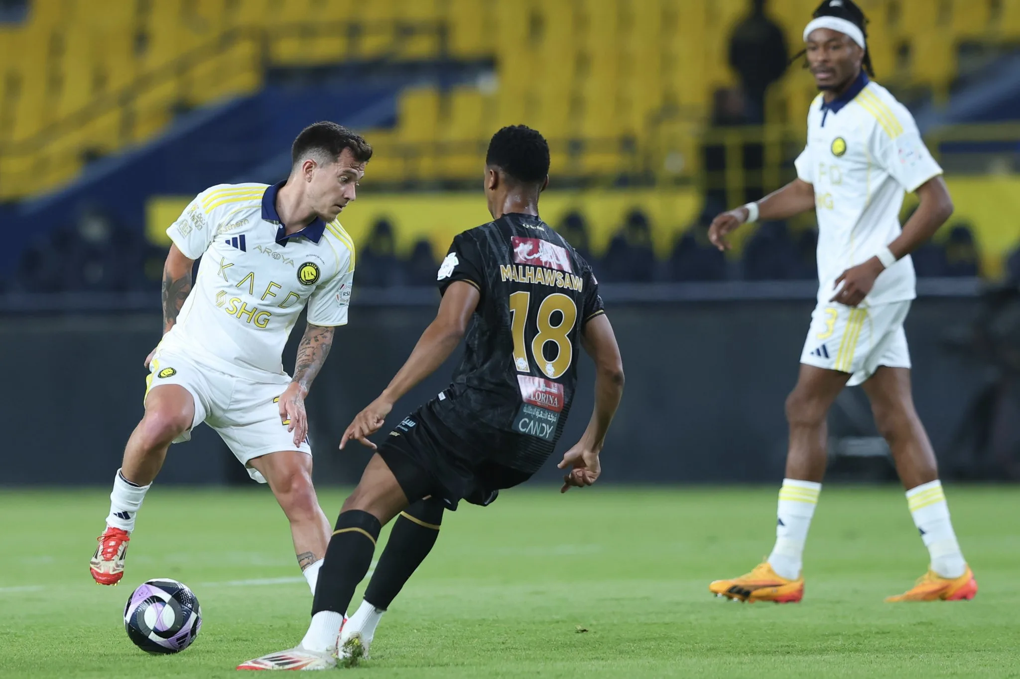 النصر يتجاوز الخليج بثنائية دوران ورونالدو النصر يتجاوز الخليج بثنائية دوران ورونالدو