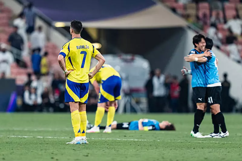النصر يخفق أمام التعاون ويضيع فرصة الوصول إلى دوري أبطال آسيا Elite النصر يخفق أمام التعاون ويضيع فرصة الوصول إلى دوري أبطال آسيا Elite