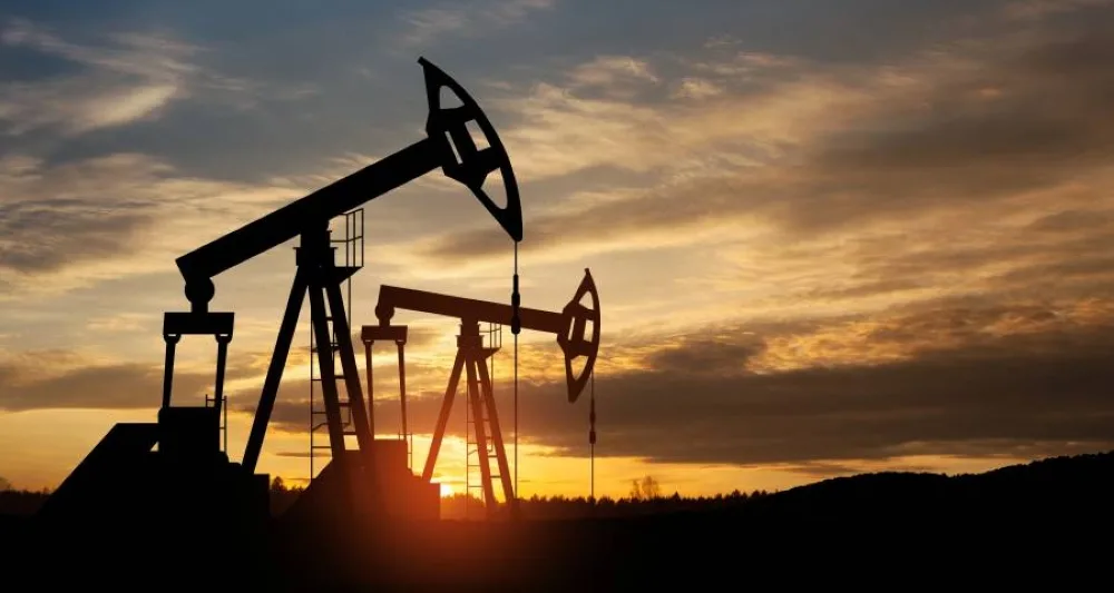 النفط ينخفض بسبب تقدم المفاوضات بين الولايات المتحدة وإيران