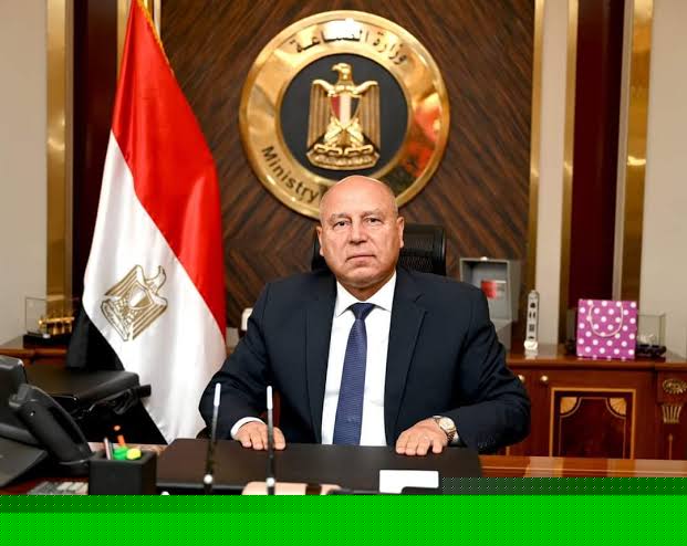 «النقل» تصرف 17 مليار جنيه لـ50 شركة مقاولات