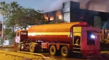 النيابة تعاين حريق مصنع بلاستيك أكتوبر